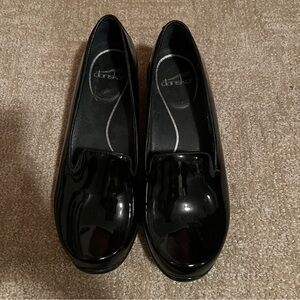 EUC Dansko Patent Leather Loafers